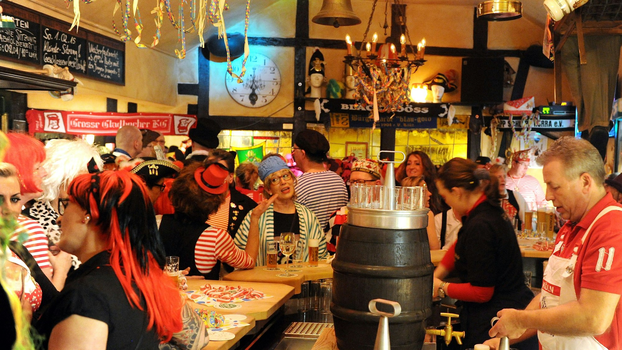 Kneipe feiert Karneval