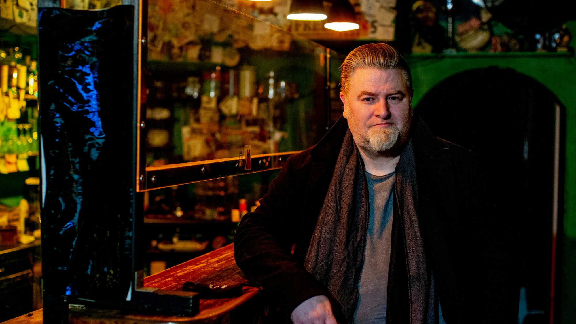 Kneipen-Wirt Markus Vogt in seiner geschlossenen Bar „Soylent Green“ in der Kyffhäuserstraße in Köln.