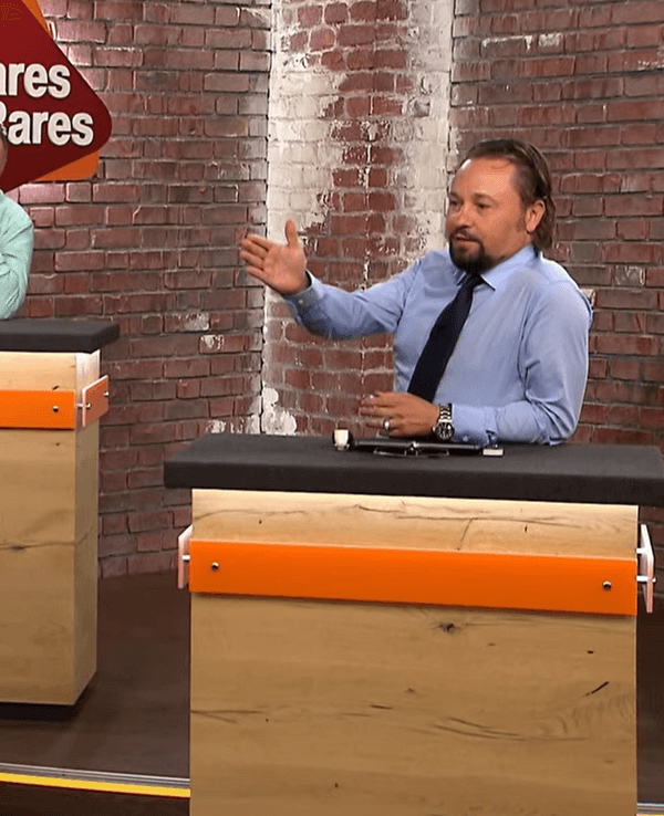Der Screenshot zeigt die „Bares für Rares“-Händler Wolfgang Pauritsch, Waldi und Susanne Steiger in der Sendung vom 12. Januar 2022.