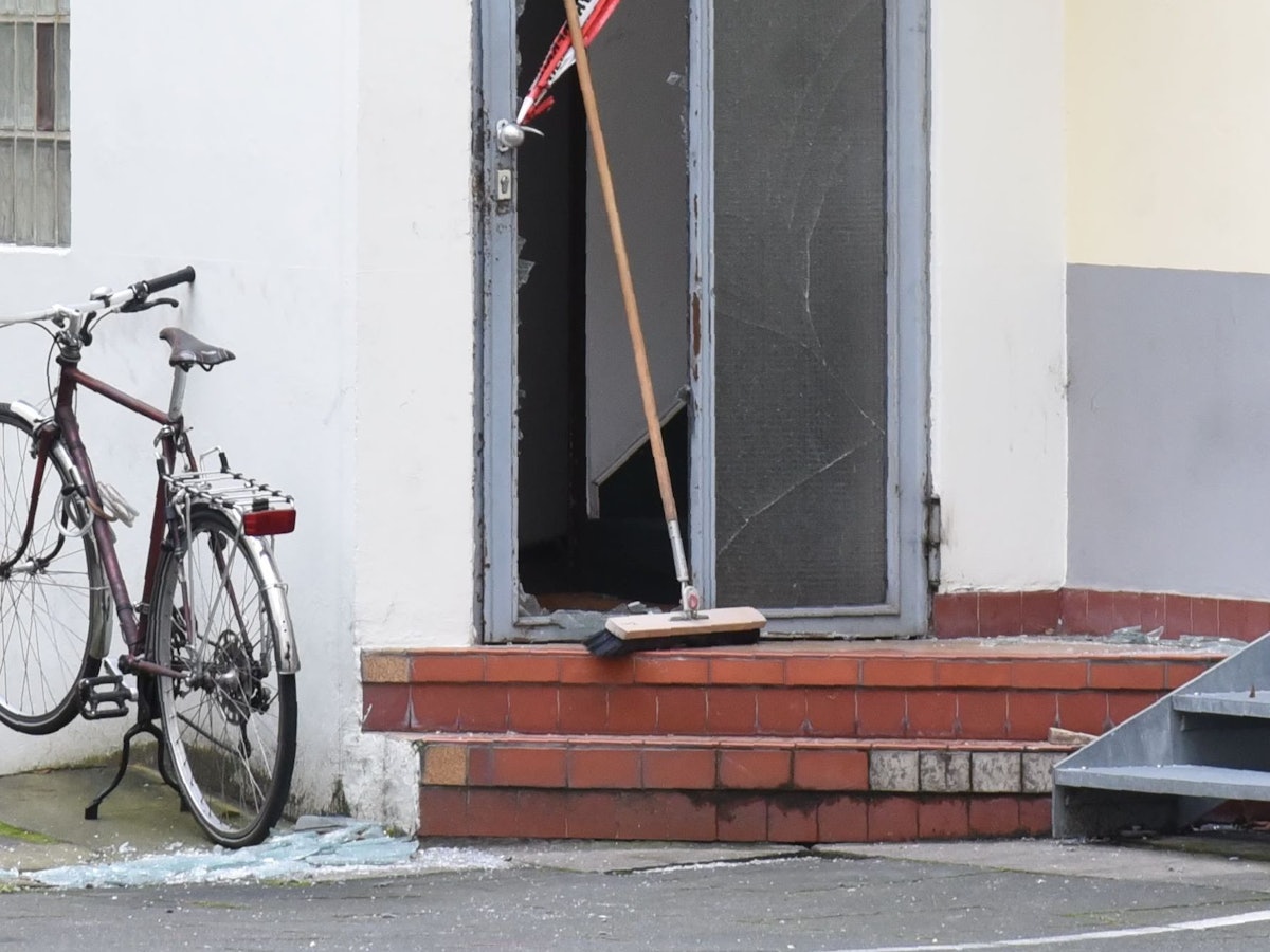 12.01.2022 Bonn.
Wohnungsbrand mit einem Toten in der Dorotheenstraße.