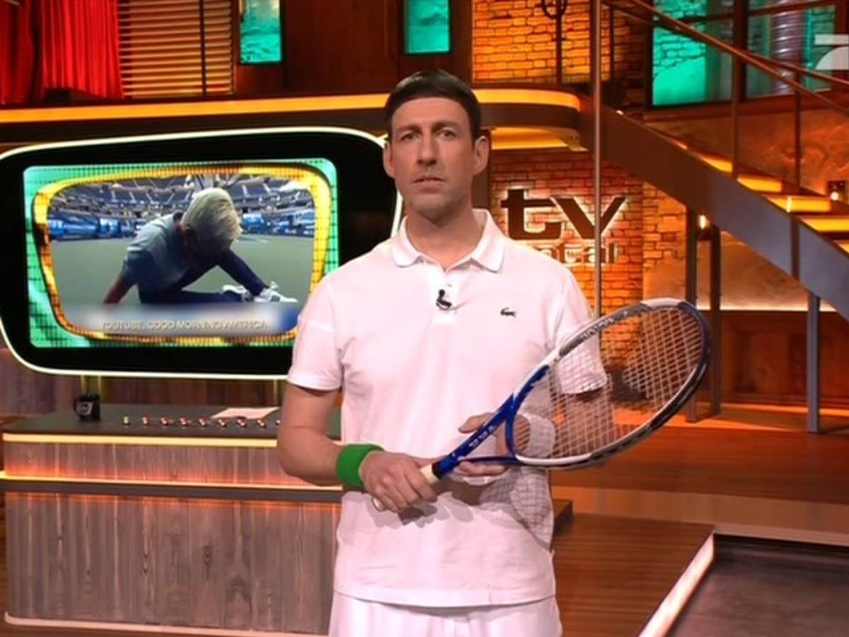 Sebastian Pufpaff verkleidet als Novak Djokovic