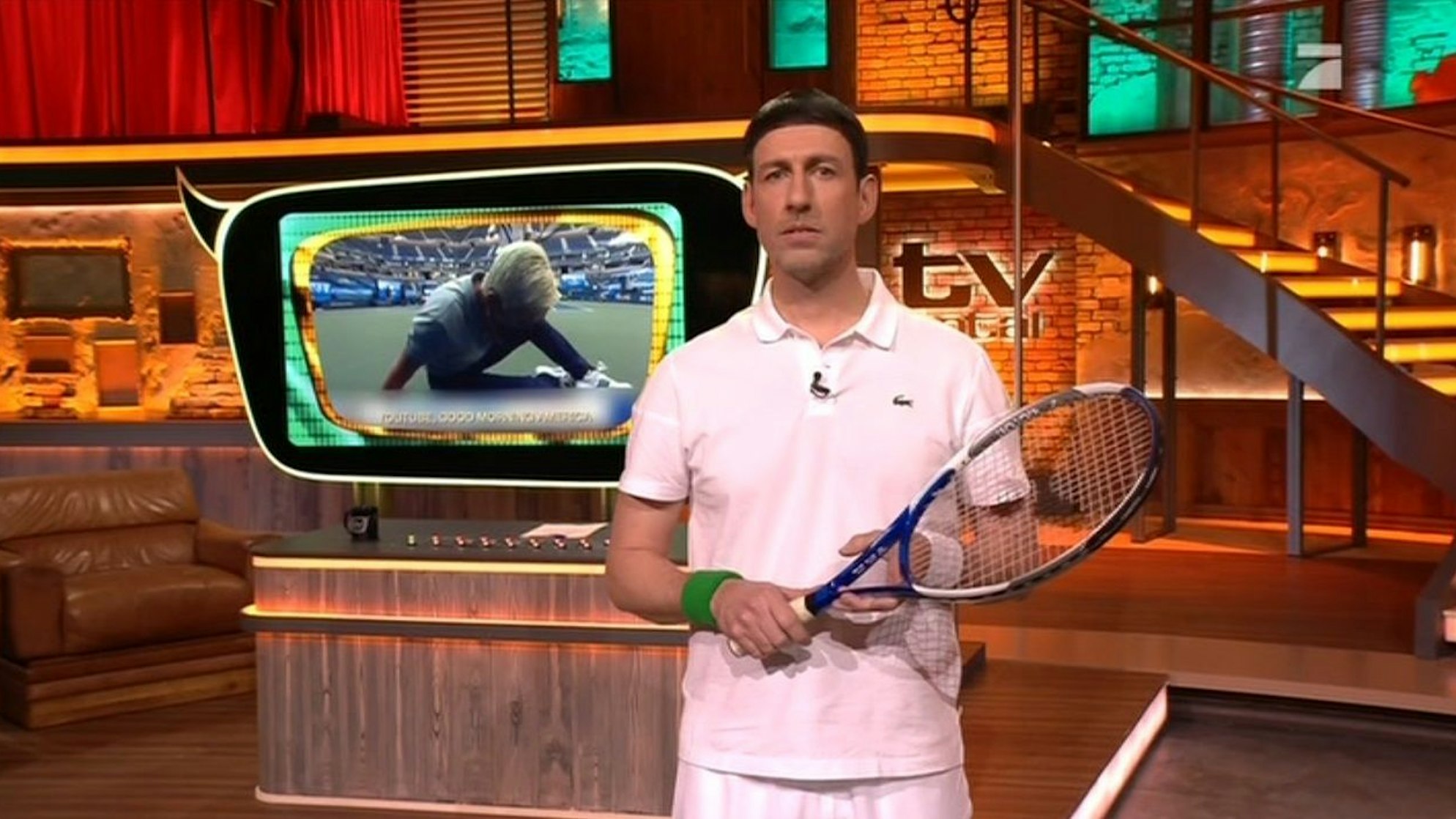 Sebastian Pufpaff verkleidet als Novak Djokovic