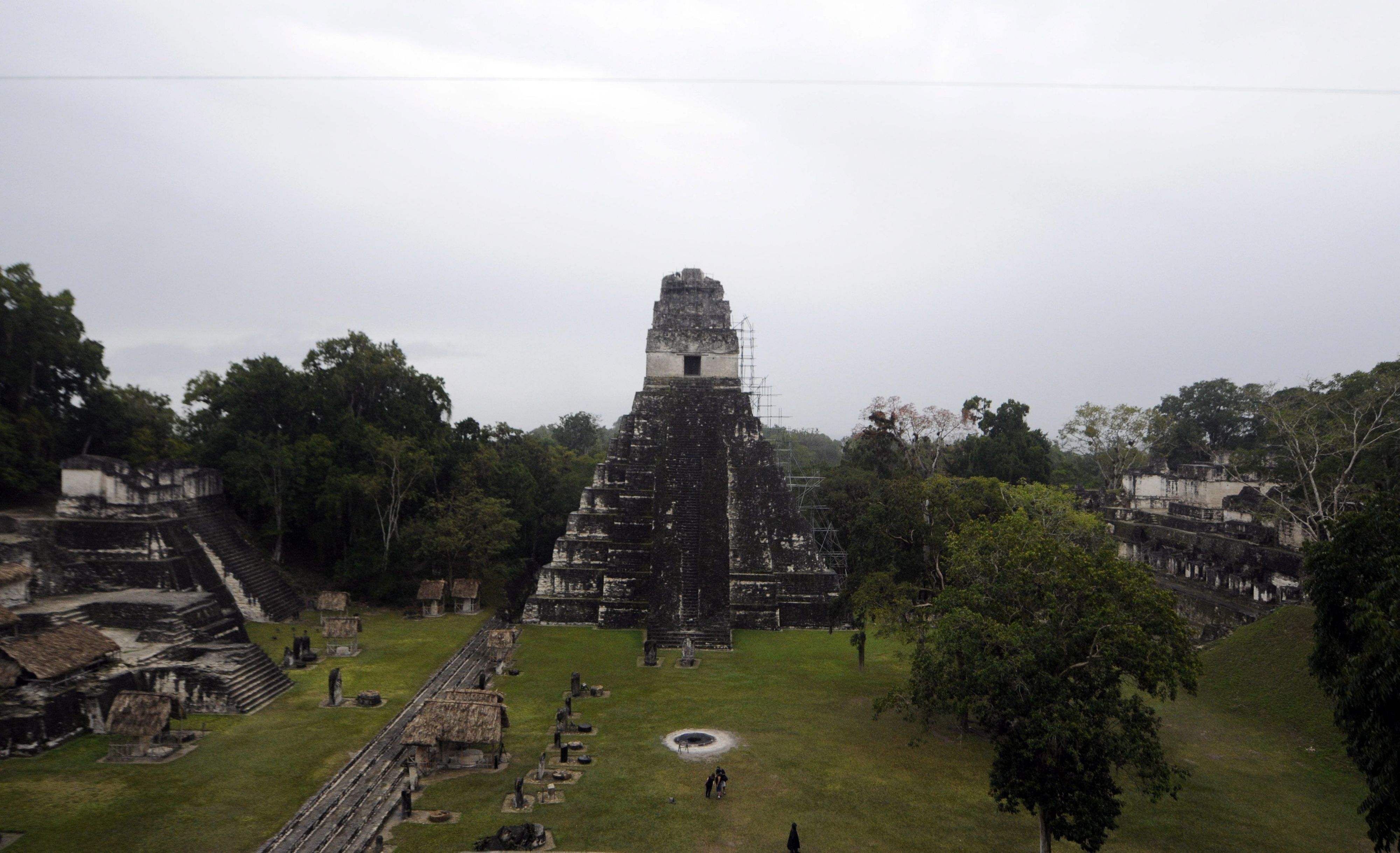 Symbolbild von 2011, das Maya-Ruinen im Tikal-Nationalpark in Guatemala zeigt.