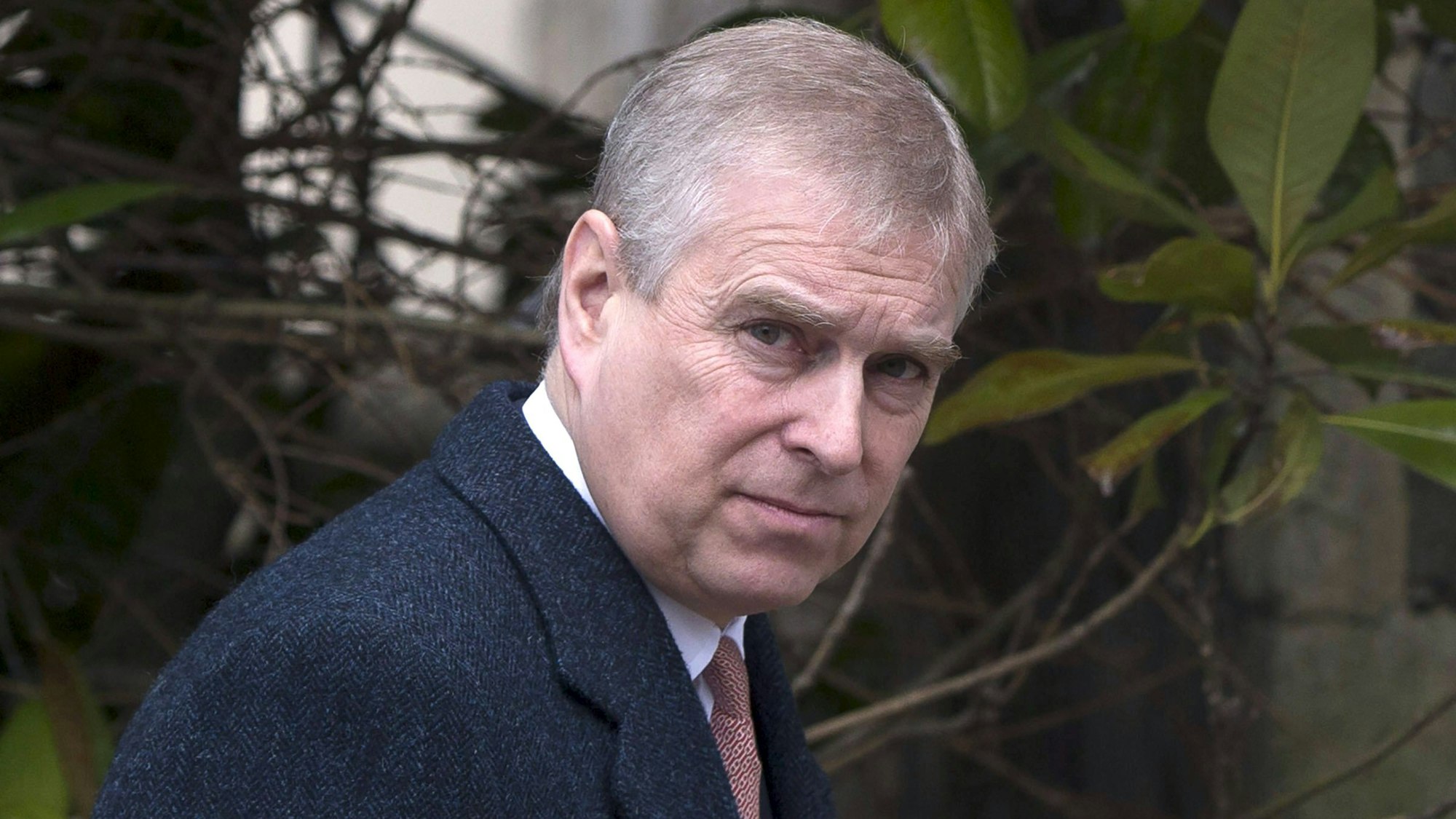 Prinz Andrew, Herzog von York (hier im August 2021 in London): Die britische Queen Elizabeth II. hat ihrem wegen Missbrauchsvorwürfen in den USA verklagten Sohn alle militärischen Dienstgrade und royalen Schirmherrschaften entzogen.