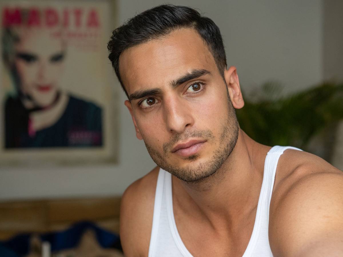Timur Ülker, hier in einer Szene des Serien-Ablegers „Nihat – Alles auf Anfang“ 2021.