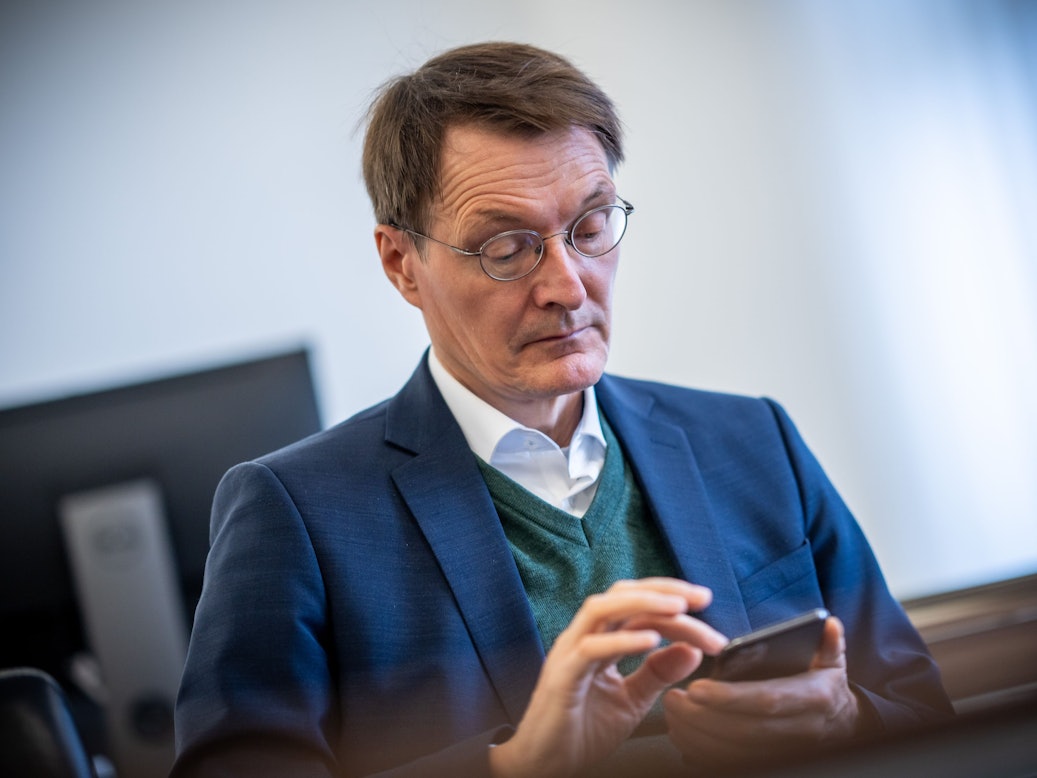 Karl Lauterbach (hier im Januar 2021) hält den anderen Weg für keine gute Idee.