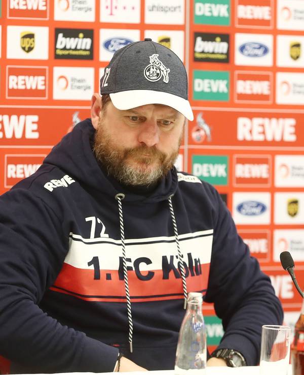 Trainer Steffen Baumgart ärgerte sich vor dem Spiel gegen den FC Bayern München über die Mini-Kulisse.