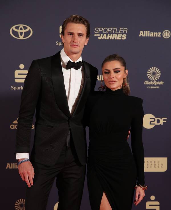 Tennisspieler Alexander Zverev und Sophia Thomalla kommen zur Gala zur Wahl der „Sportler des Jahres“ 2021.