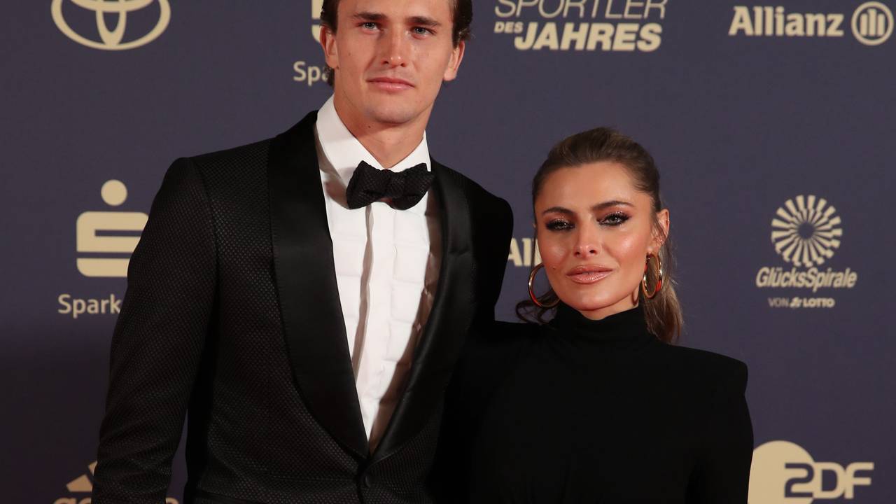 Tennisspieler Alexander Zverev und Sophia Thomalla kommen zur Gala zur Wahl der „Sportler des Jahres“ 2021.