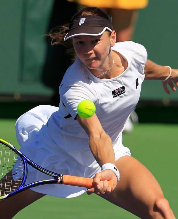 Tennisspielerin Renata Voracova mit Schläger in einem Match.