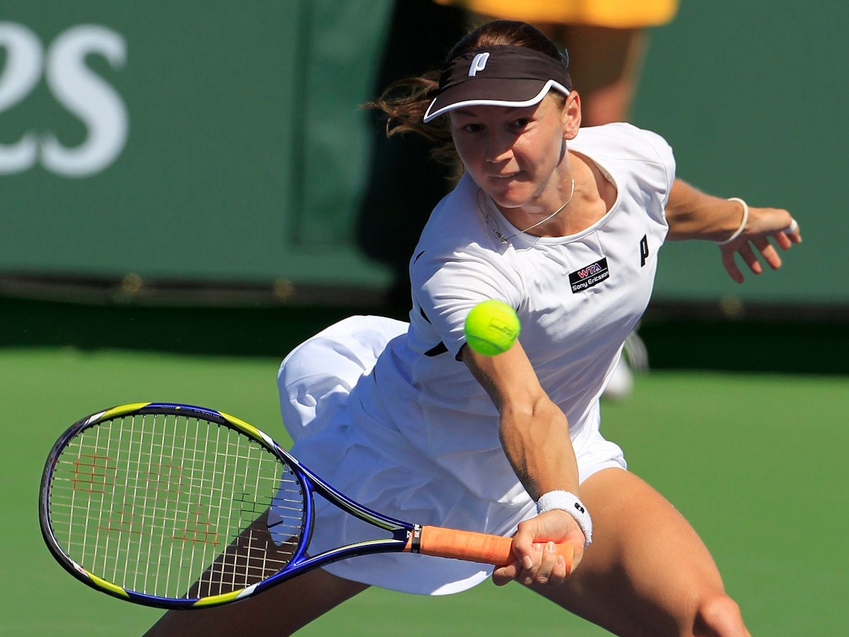 Tennisspielerin Renata Voracova mit Schläger in einem Match.