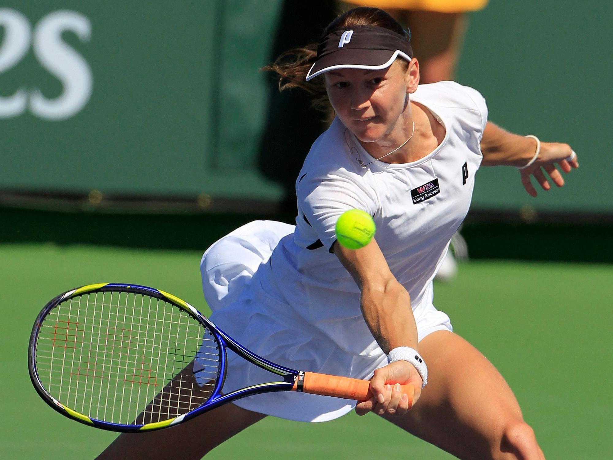 Tennisspielerin Renata Voracova mit Schläger in einem Match.