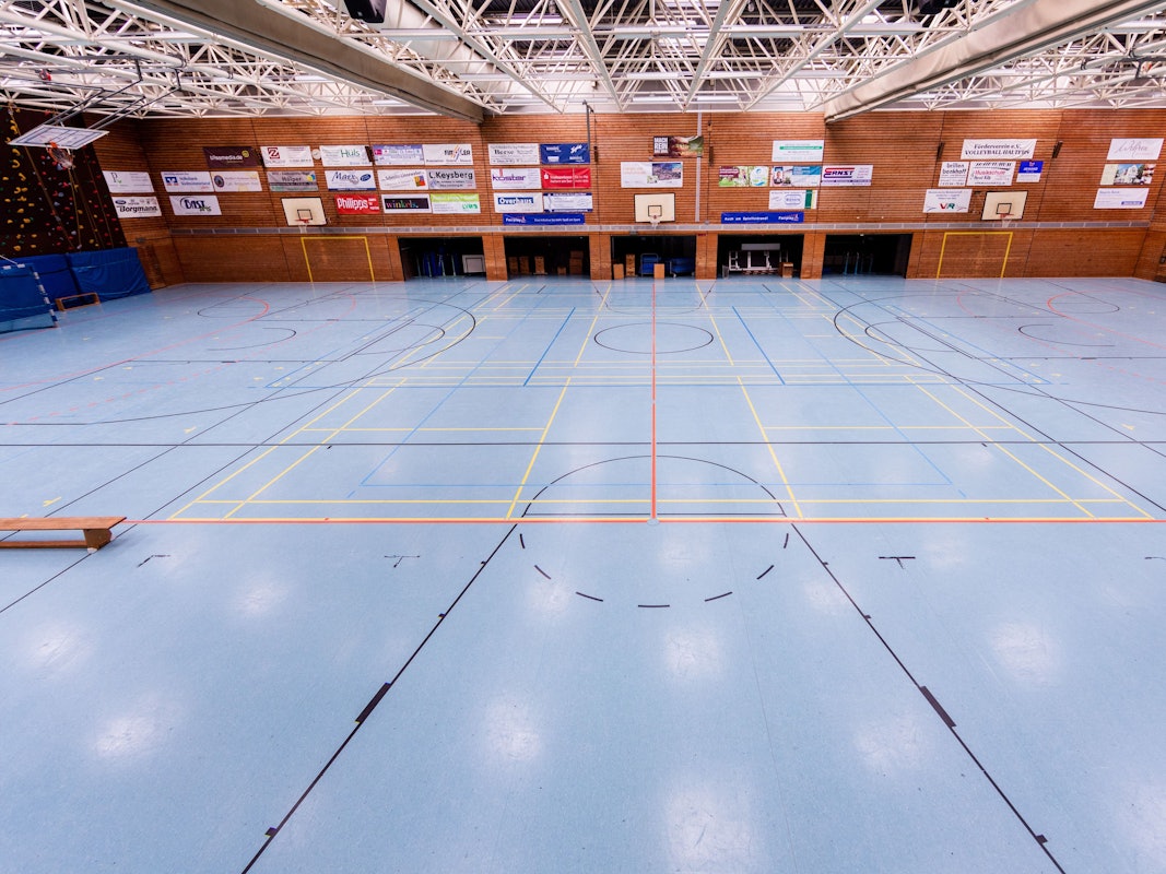 Vor allem Amateursportler in der Halle und Zuschauer müssen sich auf einige neue Corona-Regeln einstellen. Hier ein Symbolfoto vom 16. März 2020.