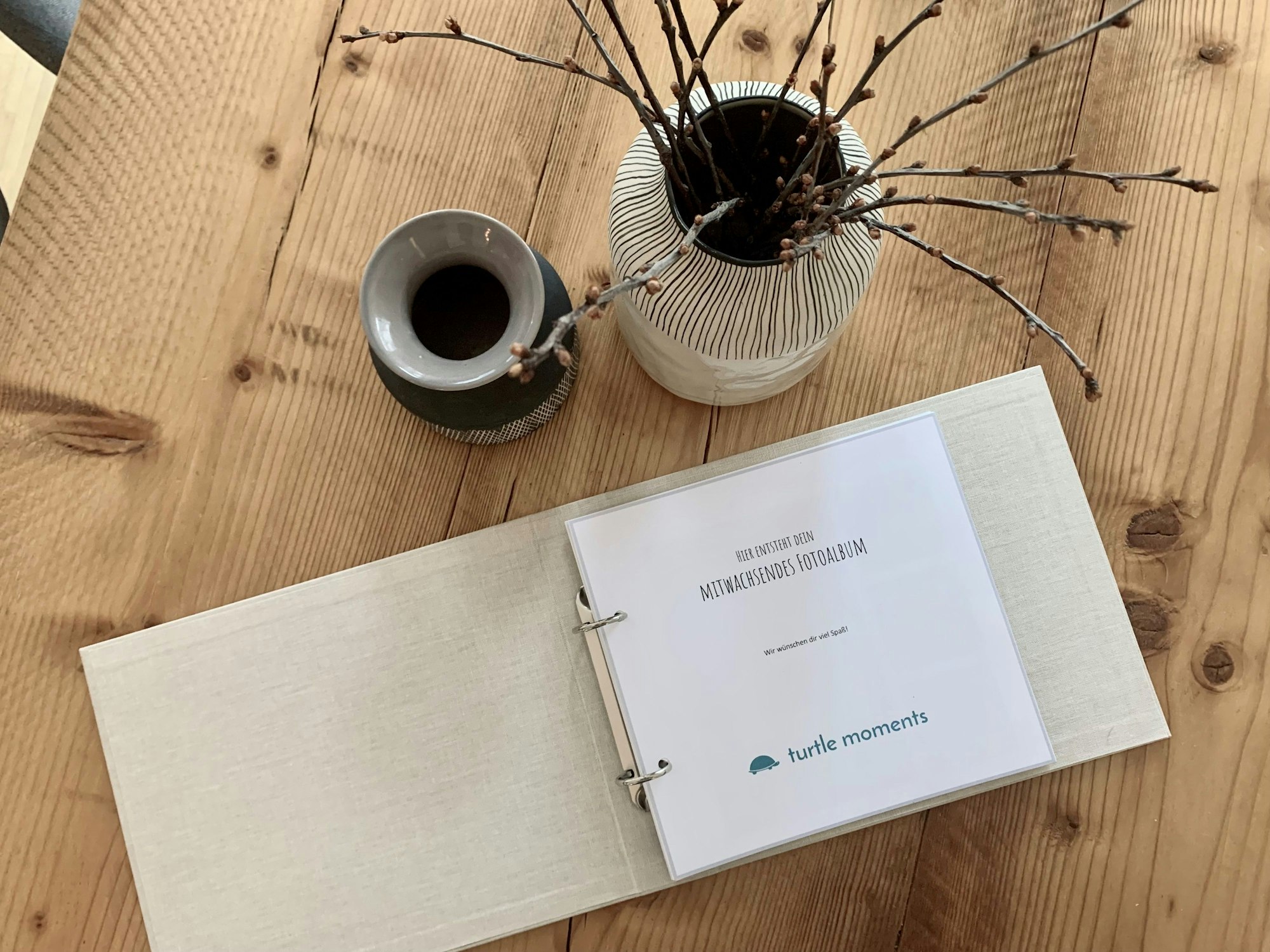 Die Kölner Gründerin Isabelle Weichsler ist im Dezember 2021 unter die Unternehmerin gegangen und möchte mit Turtle Moments die Fotoalben revolutionieren.