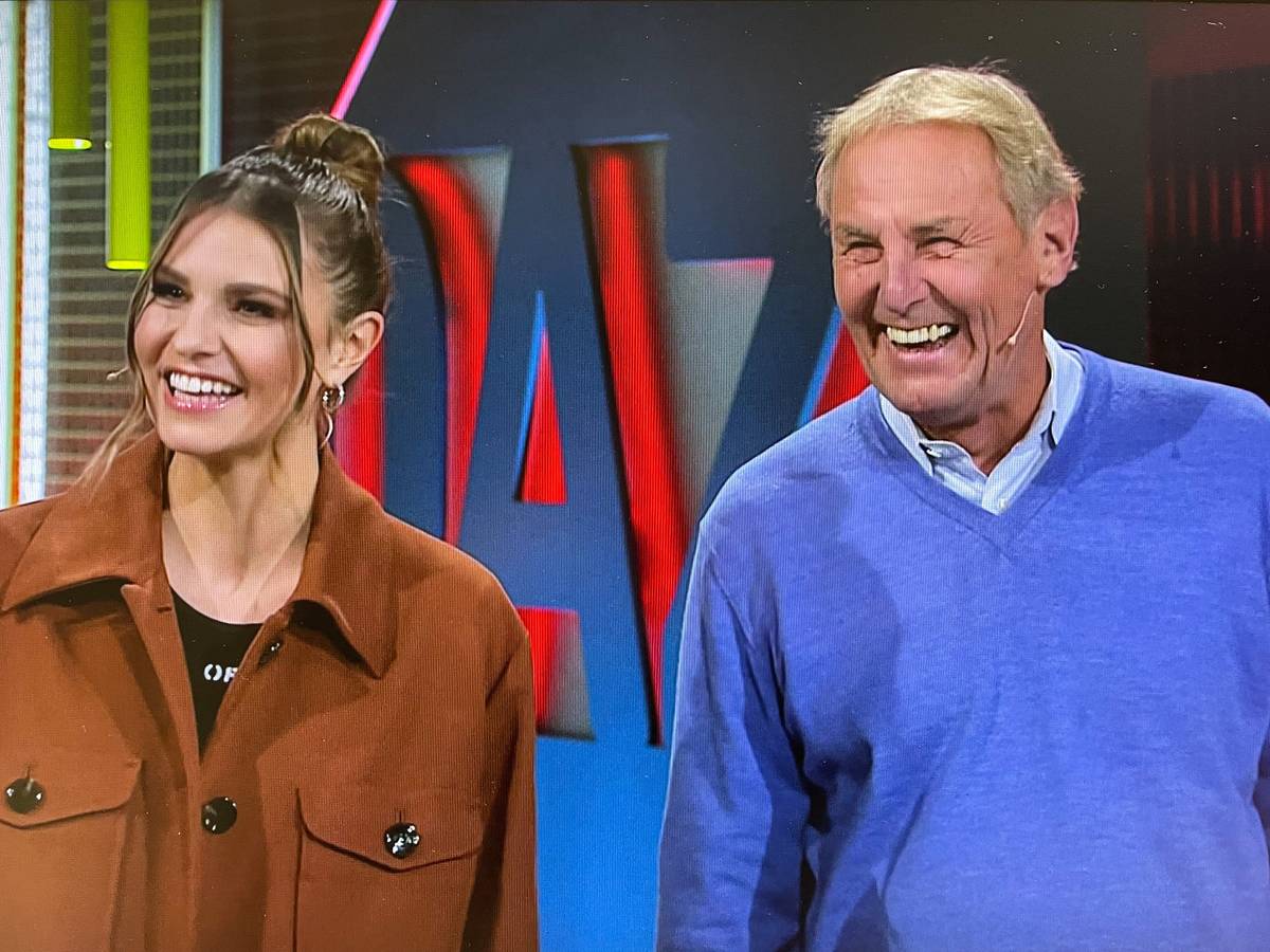 Laura Wontorra und Vater Jörg in der DAZN-Sendung „Der Spieltag“