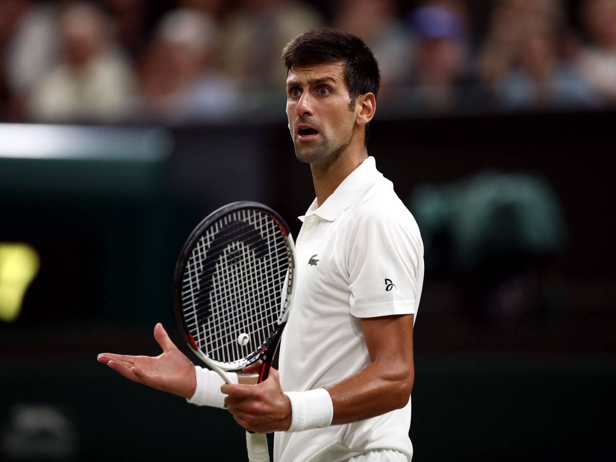 Novak Djokovic, Tennis-Profi aus Serbien, reagiert während des Spiels. Djokovic darf nicht an den Australian Open teilnehmen und muss Australien verlassen. Das hat das Bundesgericht in Australien am 16.01.2022 entschieden. Der Einspruch Djokovics gegen seine verweigerte Einreise und die Annullierung des Visums wurde abgelehnt.
