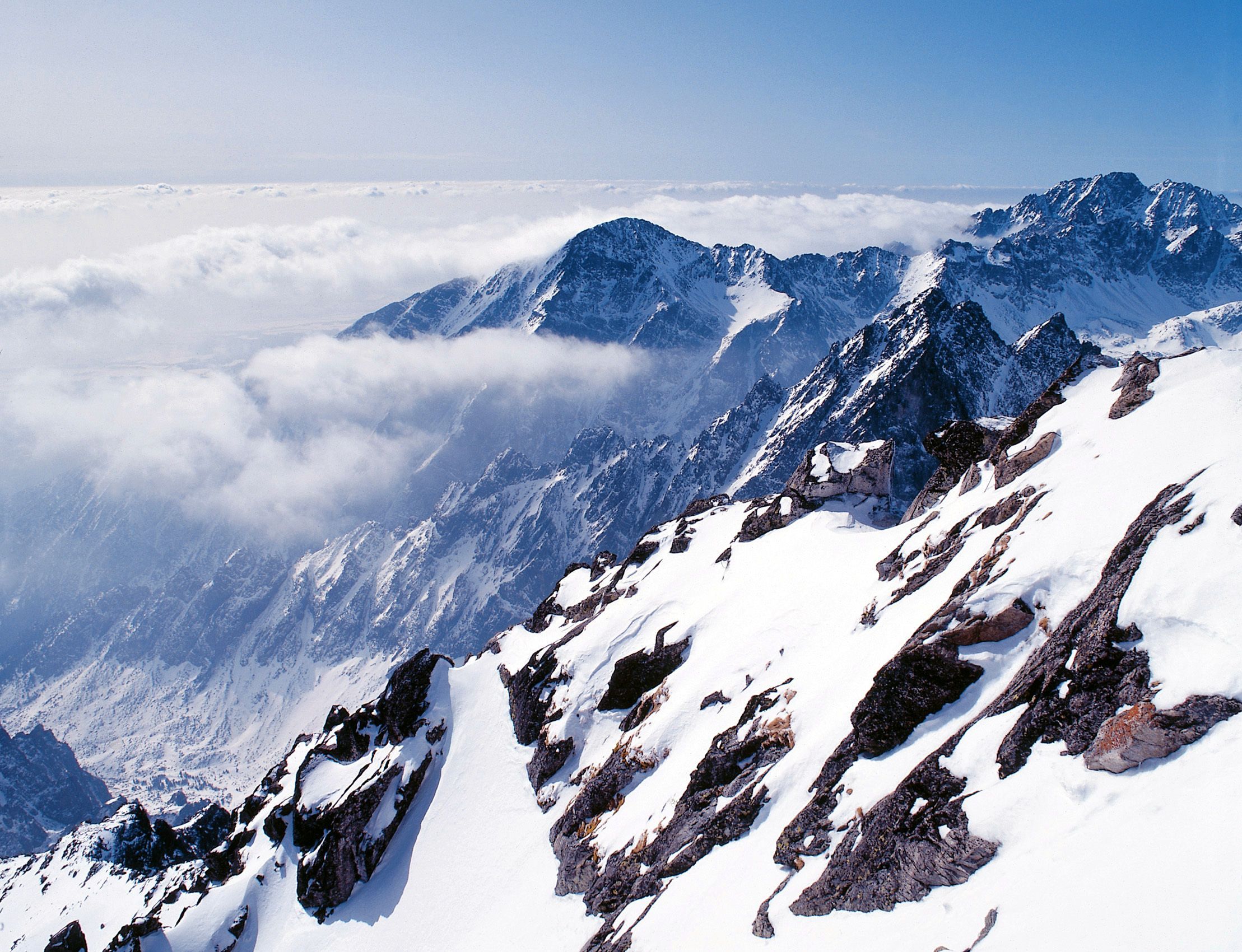 Das Symbolfoto zeigt die Pisten der Hohen Tatra in der Slowakei.