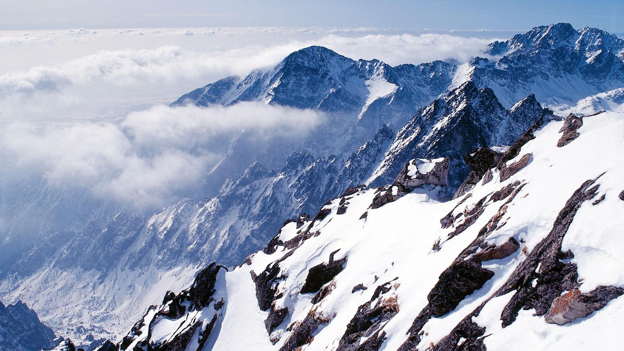 Das Symbolfoto zeigt die Pisten der Hohen Tatra in der Slowakei.