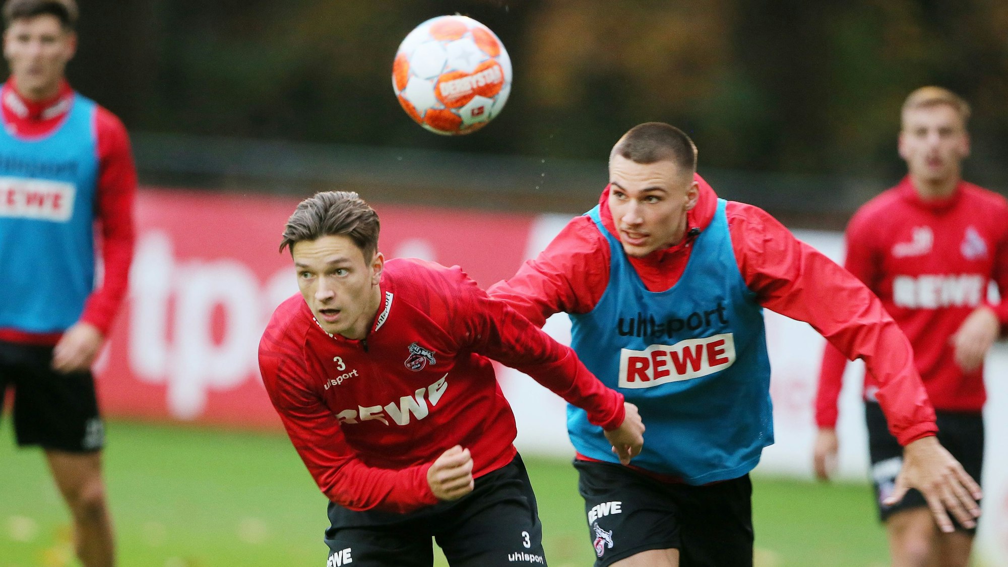 Noah Katterbach trainiert beim 1. FC Köln.
