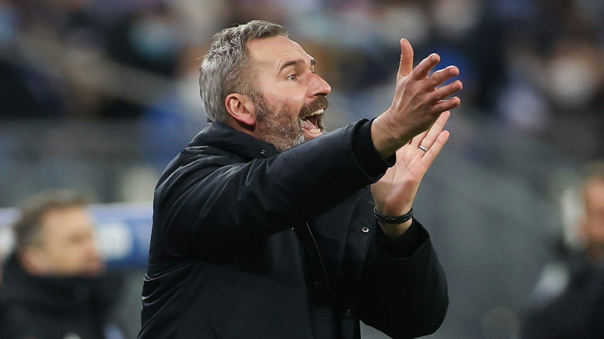 Tim Walter spielt mit dem Hamburger SV gegen Schalke 04.