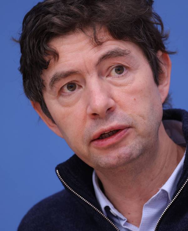 Virologe Christian Drosten spricht zu den Medien. Foto vom 14. Januar 2022.
