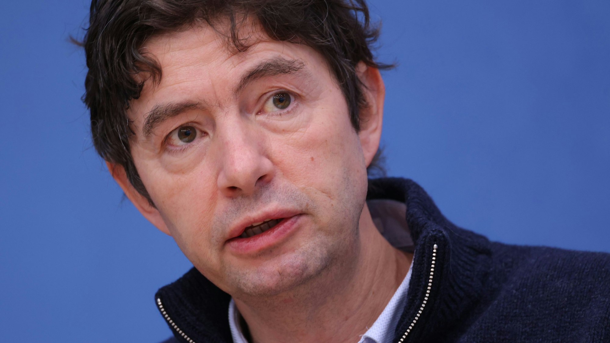 Virologe Christian Drosten spricht zu den Medien. Foto vom 14. Januar 2022.