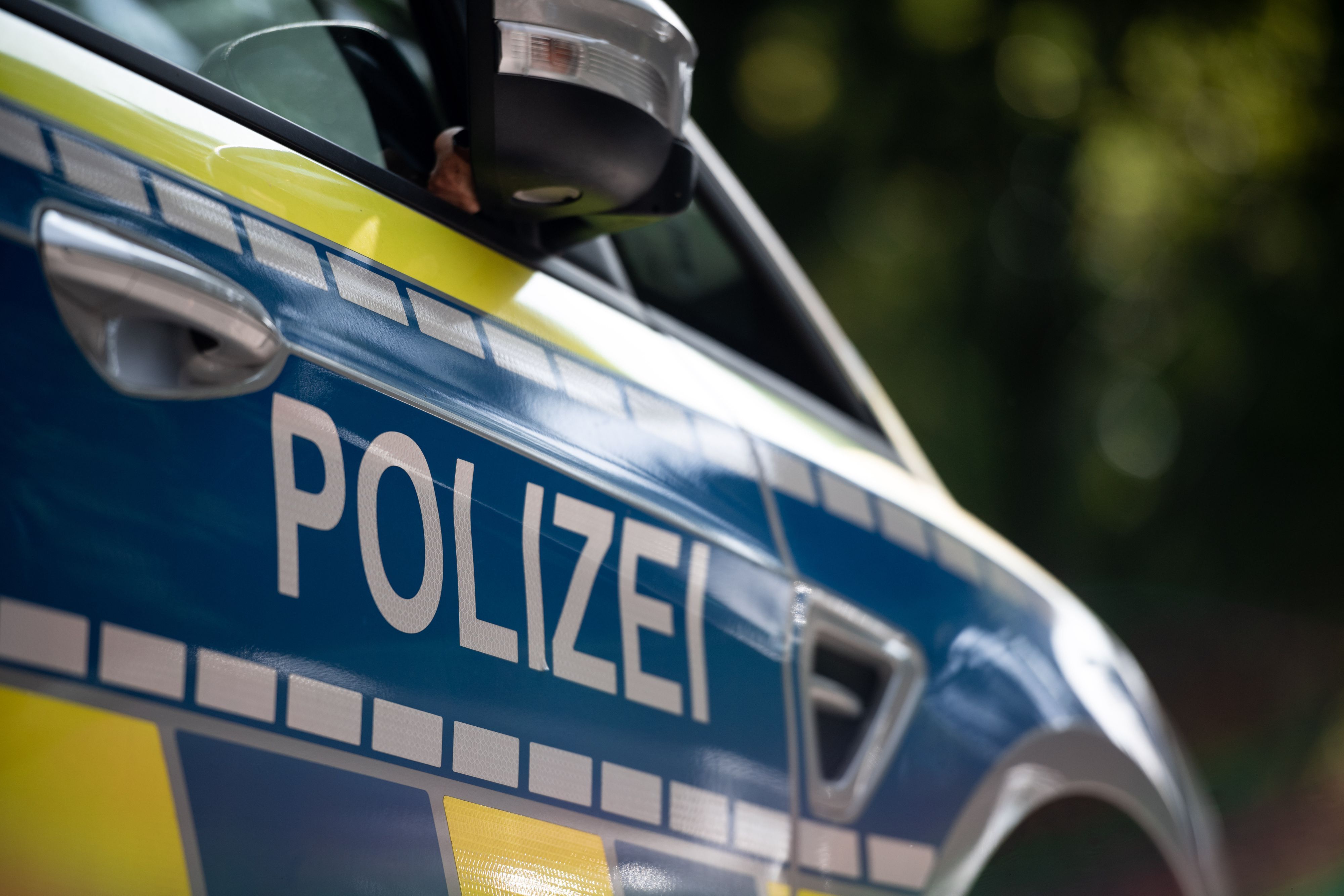 Ein Streit in einem Supermarkt nahm nun ein schreckliches Ende. Hier ein Symbolbild von einem Polizeiauto vom 17. September 2020.