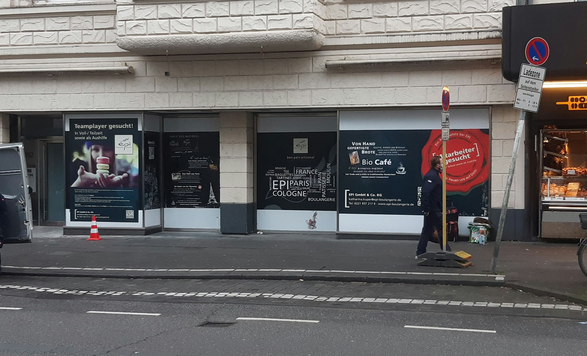 Der Blick auf die zukünftige „Epi-Boulangerie“-Filiale an der Neusser Straße von der anderen Straßenseite aus.