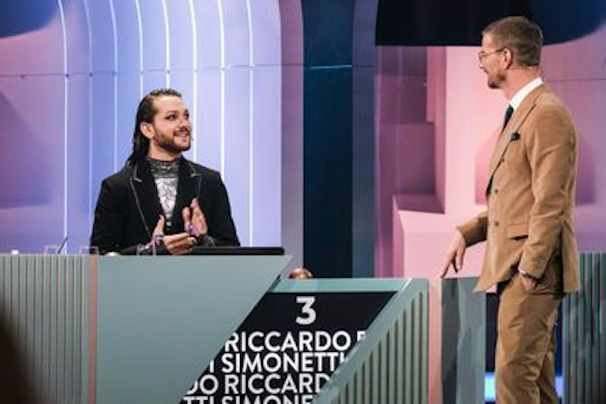 Riccardo Simonetti (links) und Joko Winterscheidt in „Wer stiehlt mir die Show“ vom 18. Januar 2022.