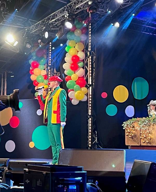 Jörg Runge als Tuppes vom Land bei der ZDF-TV-Sitzung