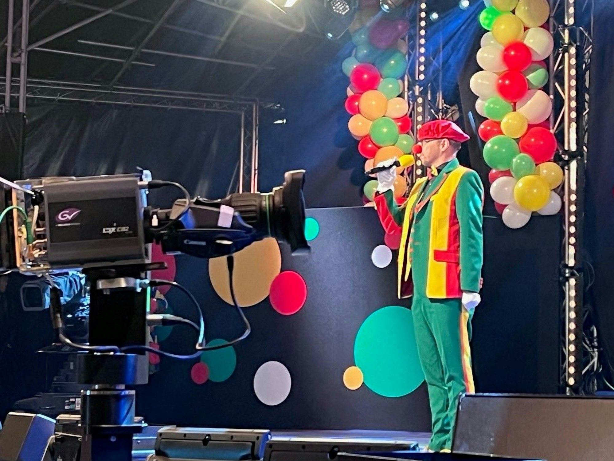 Jörg Runge als Tuppes vom Land bei der ZDF-TV-Sitzung