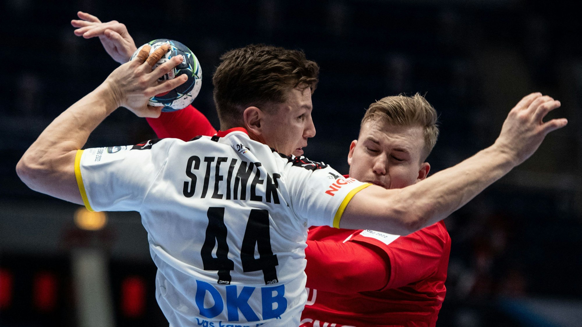 Christoph Steinert von Deutschland beim Wurf gegen Polen.