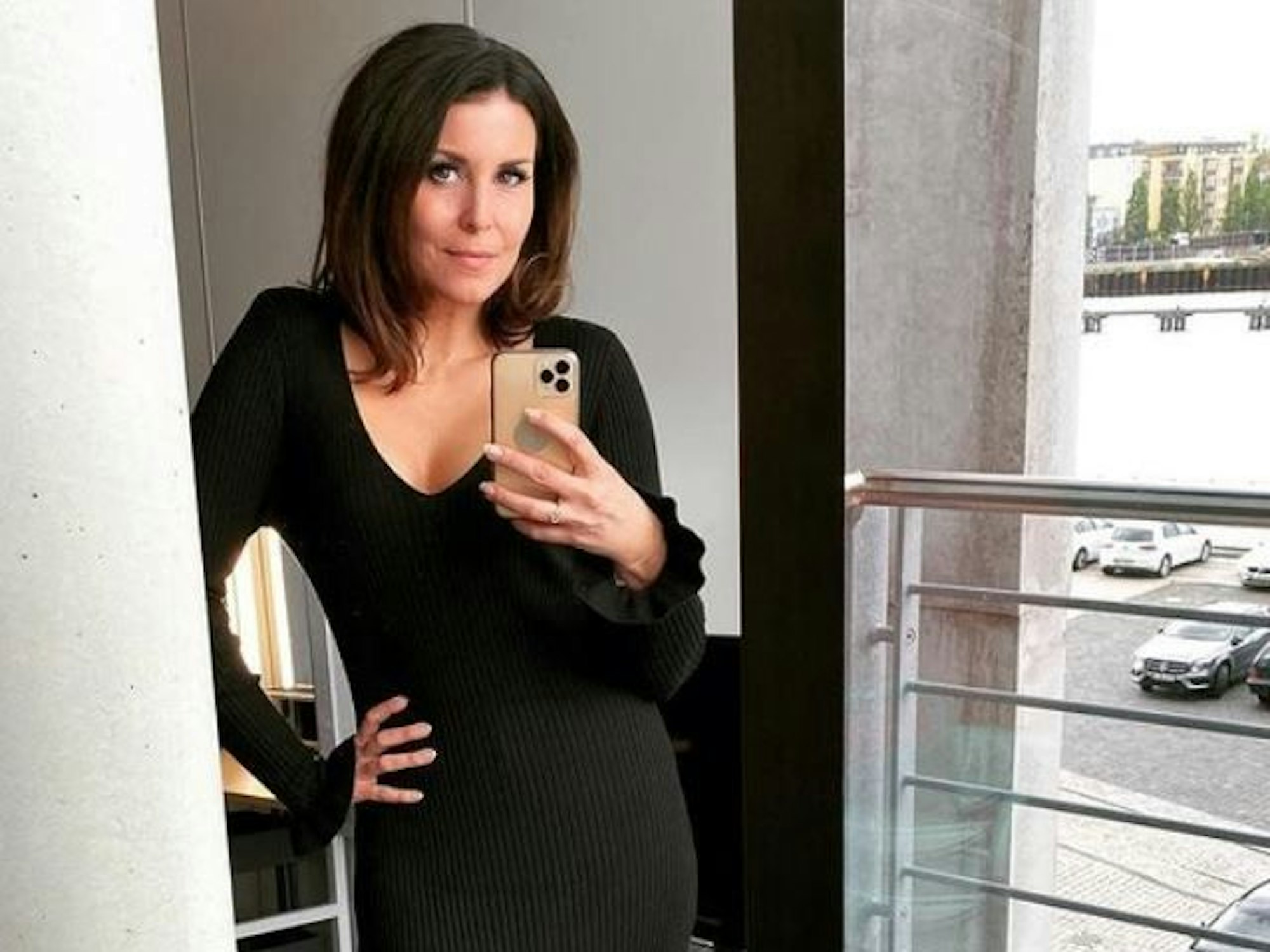 Vanessa Blumhagen, hier auf einem Spiegel-Selfie auf ihrem Instagram Account im Mai 2021, zeigt sich gern attraktiv beim Sat.1-Frühstücksfernsehen.