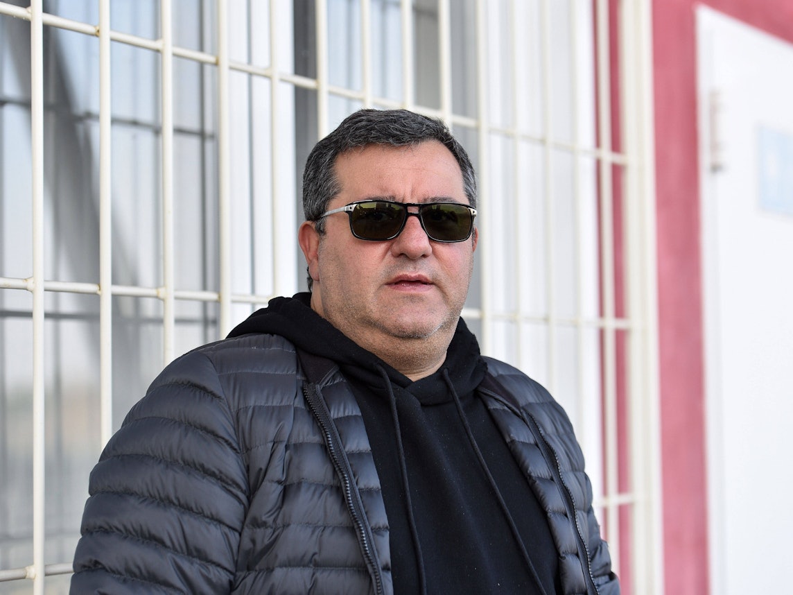 Mino Raiola mit Sonnenbrille.