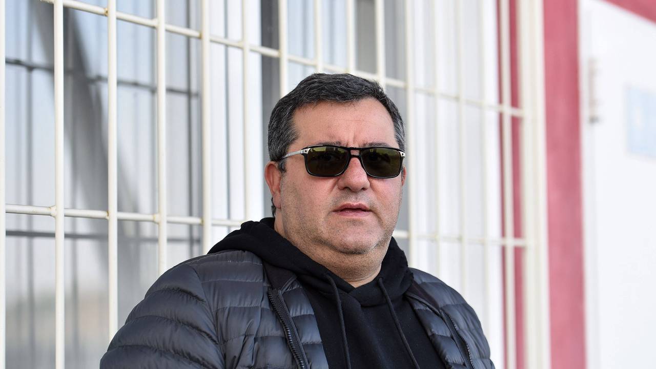 Berater Mino Raiola mit Sonnenbrille.
