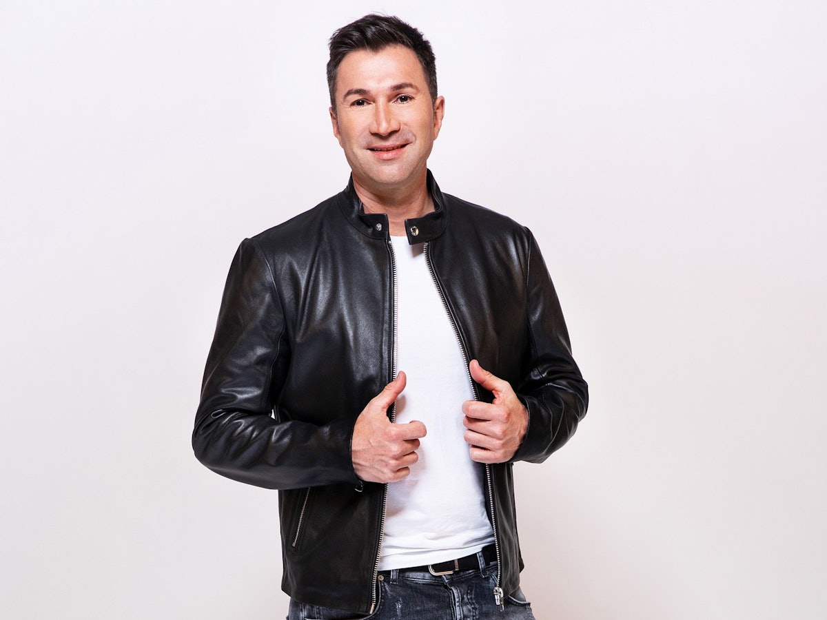 Lucas Cordalis posiert für ein Foto.