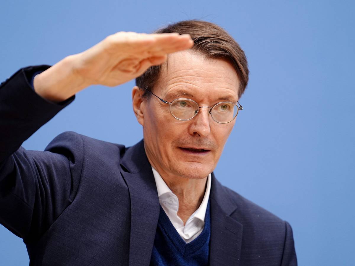 Karl Lauterbach (SPD), Bundesminister für Gesundheit, äußert sich in der Bundespressekonferenz zur aktuellen Corona-Lage. Foto vom 14. Januar 2022.