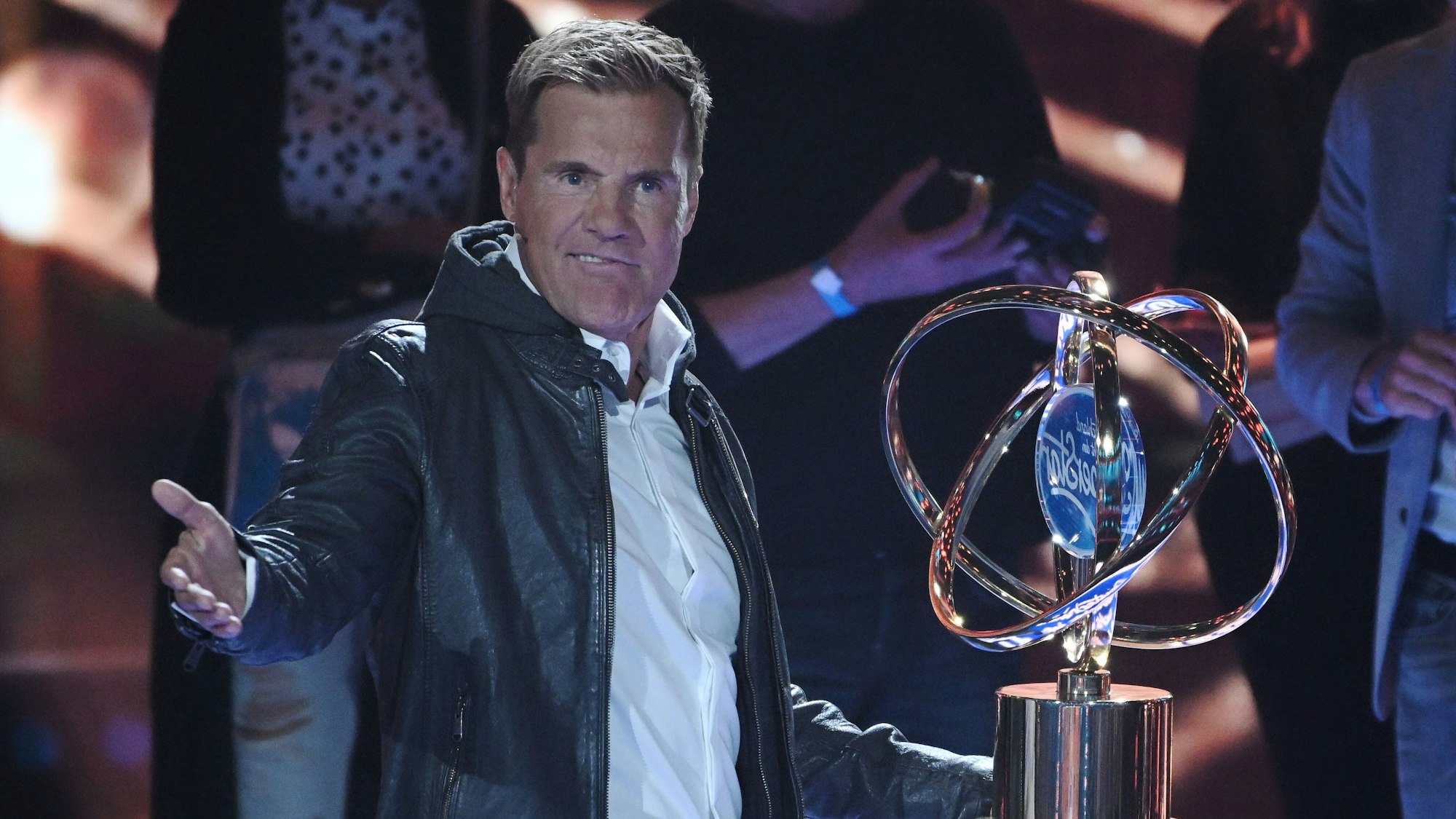 Der Juror Dieter Bohlen steht beim Finale der RTL-Castingshow "Deutschland sucht den Superstar 2019" auf der Bühne.
