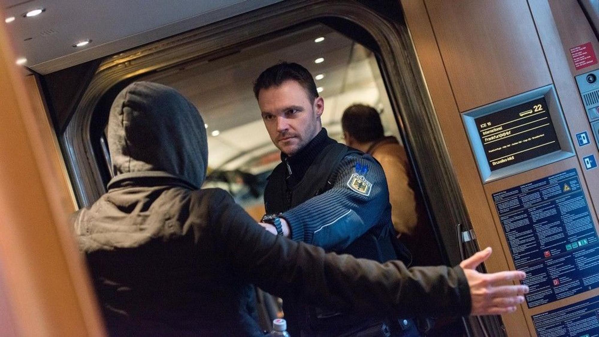 Schwarzfahrer in Köln von Bundespolizei festgenommen.
