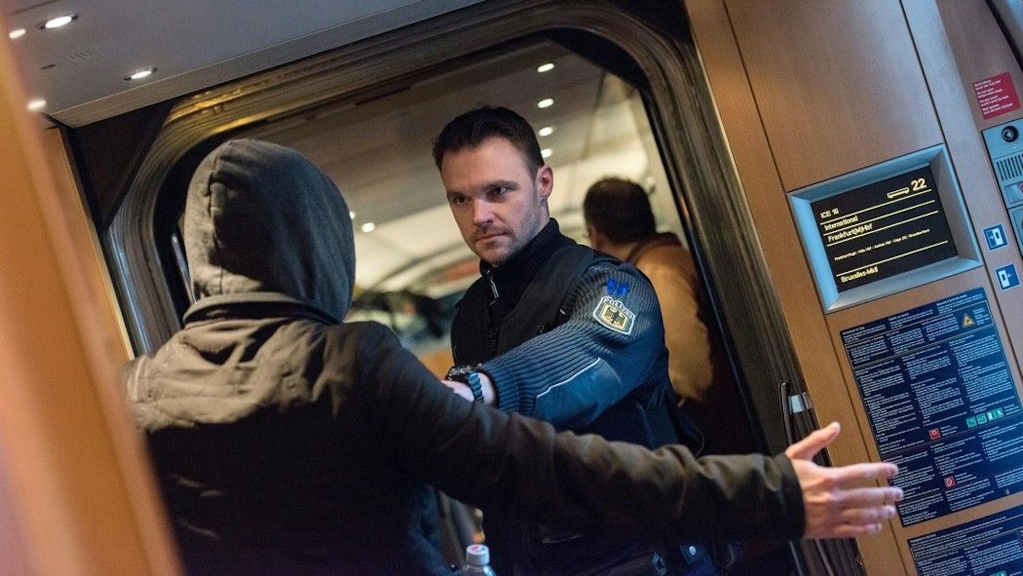 Schwarzfahrer in Köln von Bundespolizei festgenommen.
