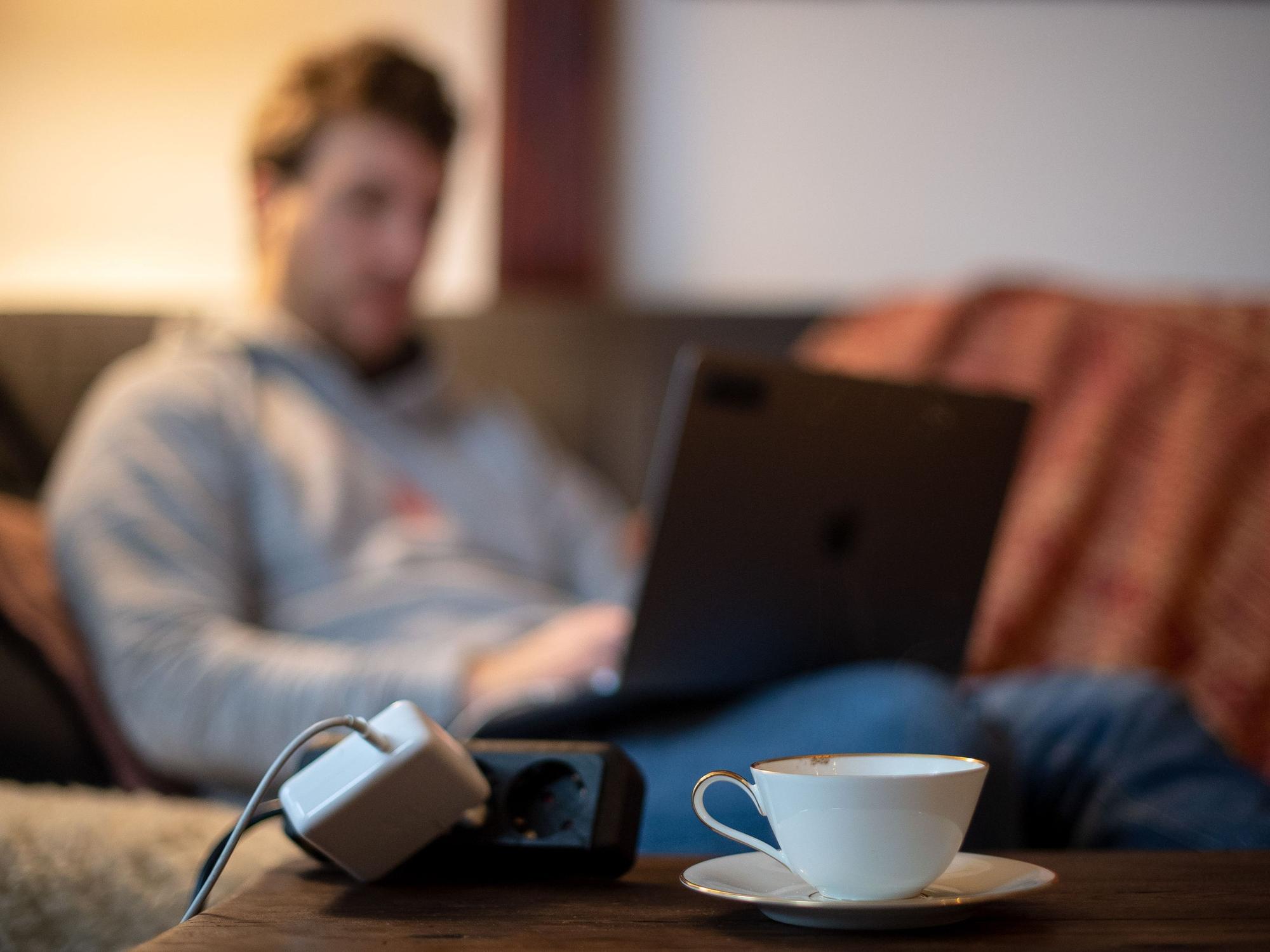 Im Homeoffice (Symbolfoto) hat ein Angestellter in den USA kurzerhand seinen Job automatisiert.