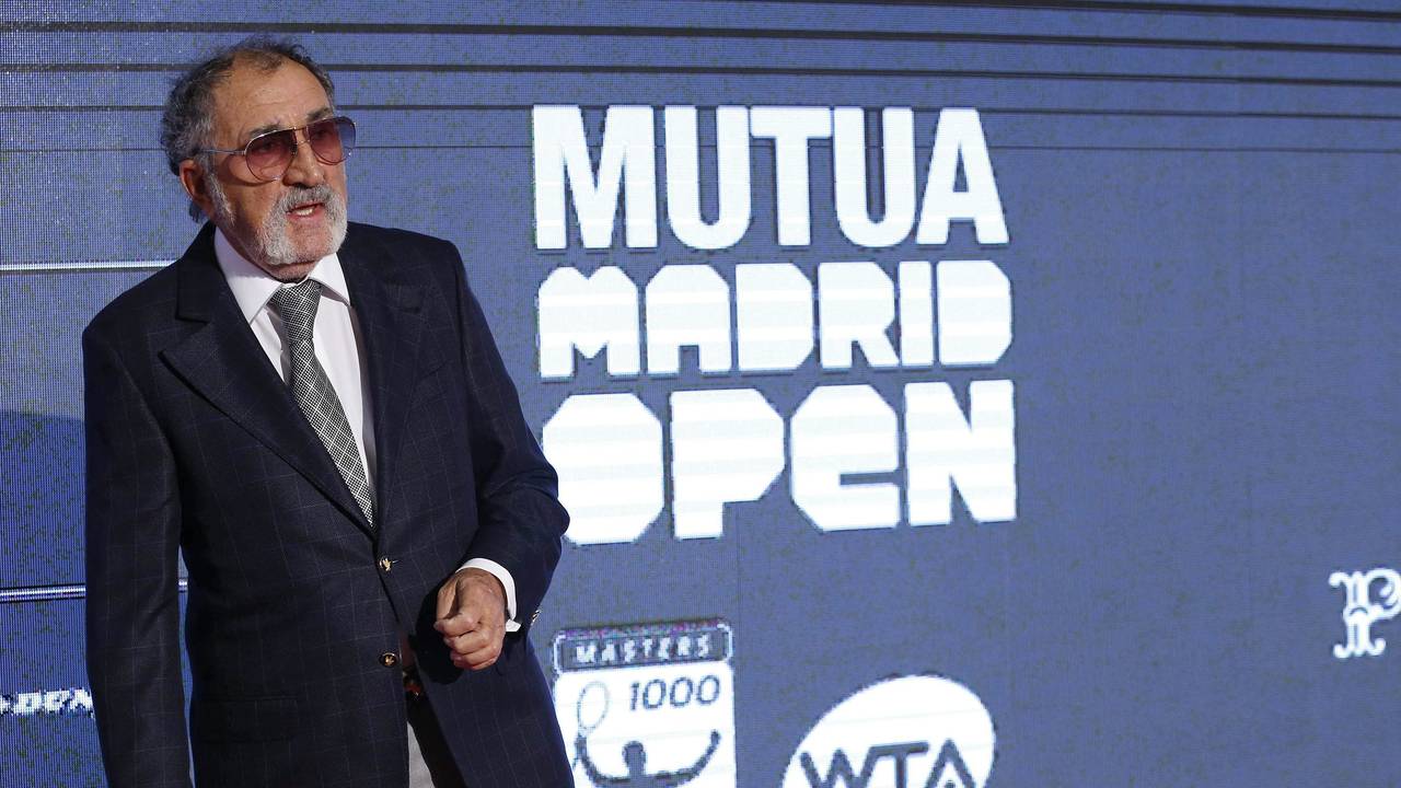 Ion Tiriac empfängt die Spieler zur Players Party.
