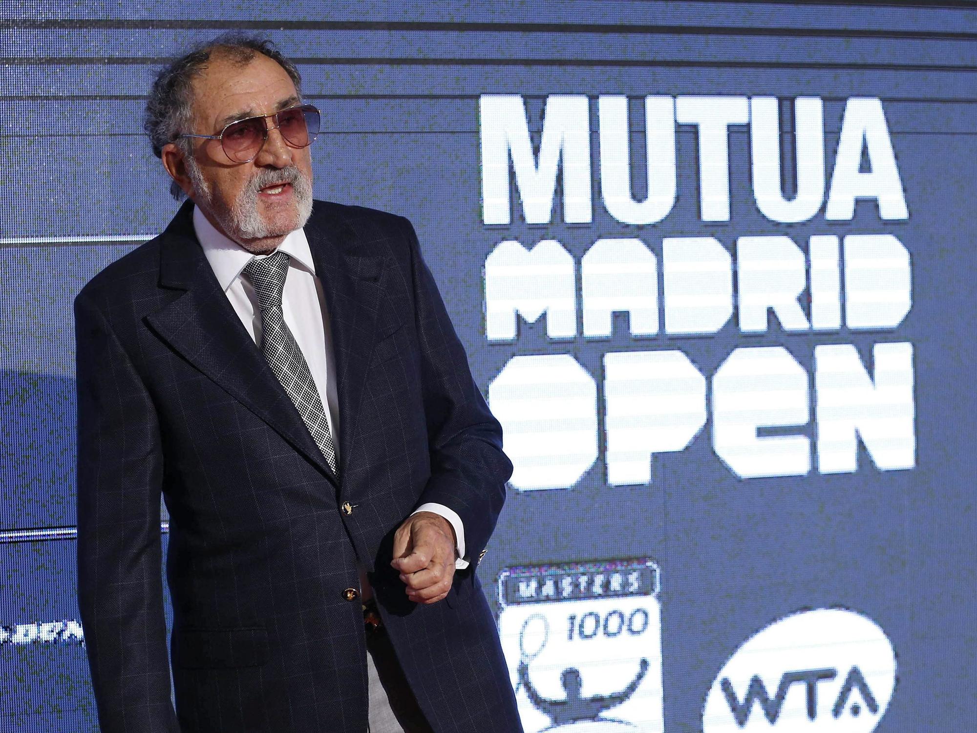 Ion Tiriac empfängt die Spieler zur Players Party.