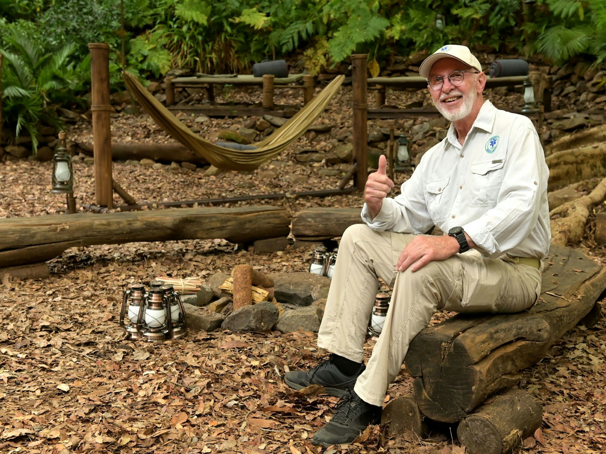 Dr. Bob im Camp von der RTL-Show „Ich bin ein Star - Holt mich hier raus!“.