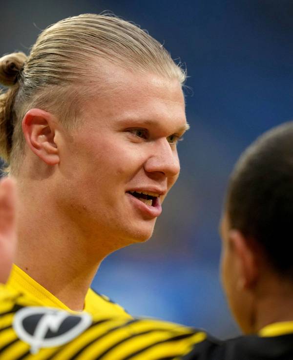 Erling Haaland jubelt über sein Tor in Hoffenheim.