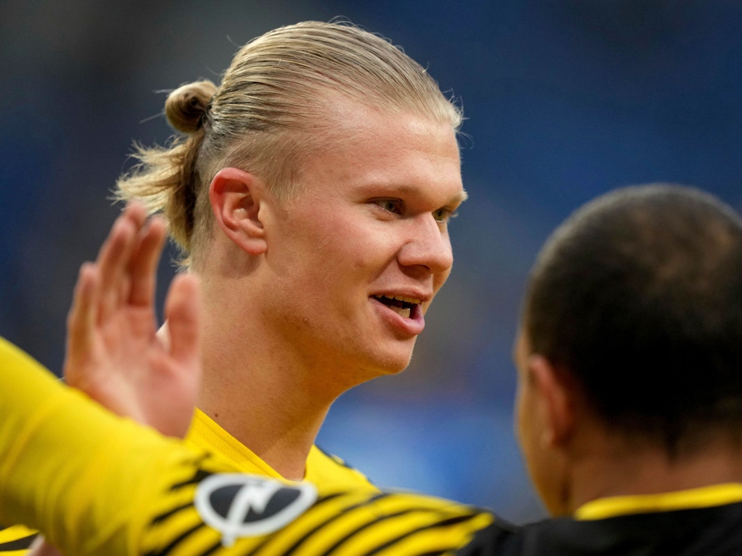 Erling Haaland jubelt über sein Tor in Hoffenheim.