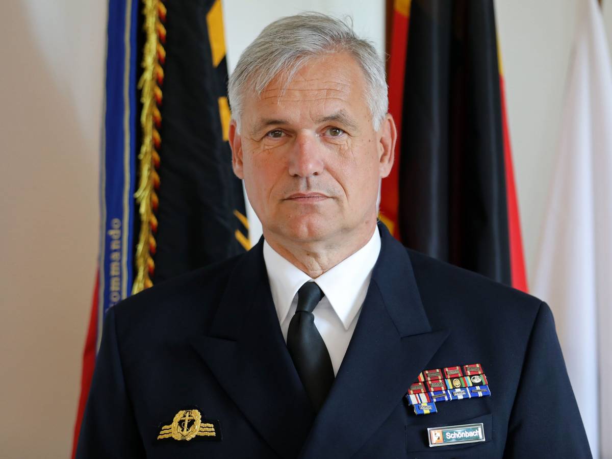 Sorgte mit seinen Äußerungen zu Putin und Russland für einen Eklat: der deutsche Marine-Chef Kay-Achim Schönbach (hier im Juli 2021 in Rostock).