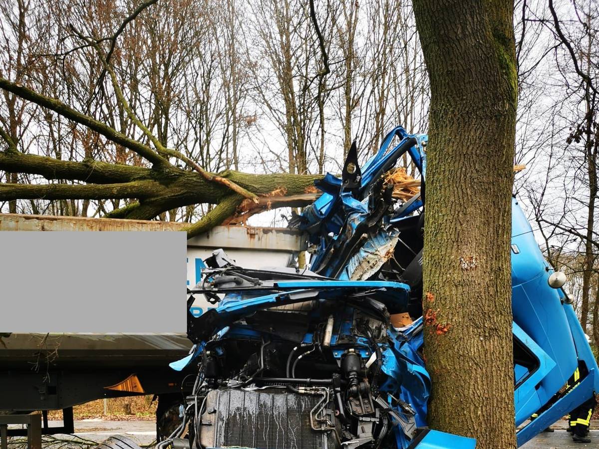 Unfall mit einem LKW in Kalkar