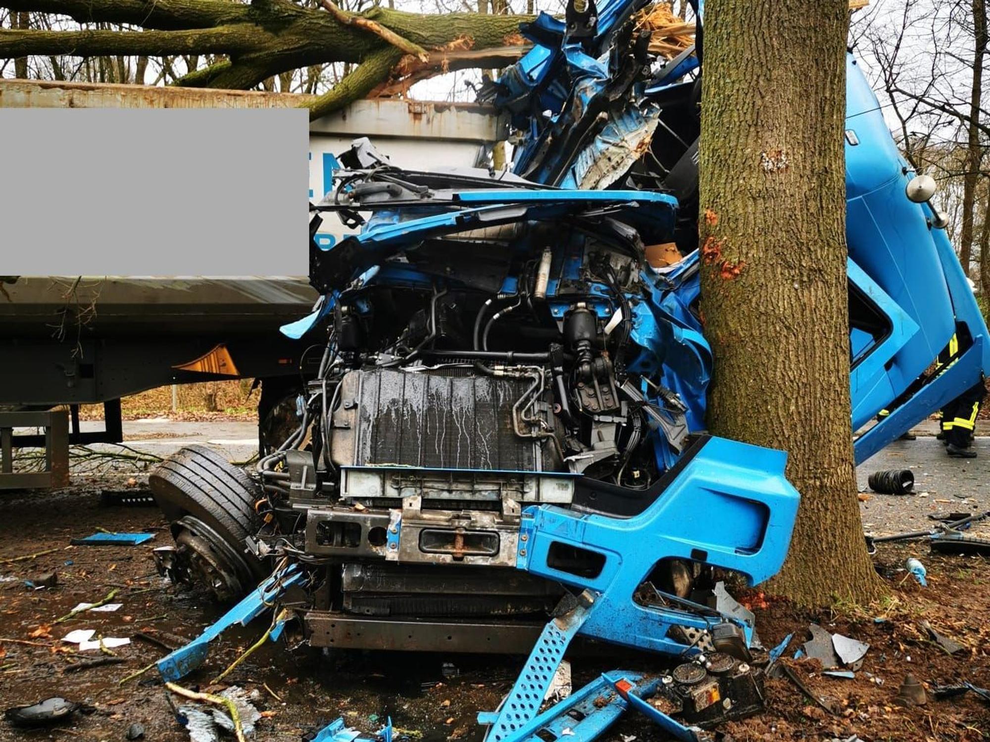 Unfall mit einem LKW in Kalkar