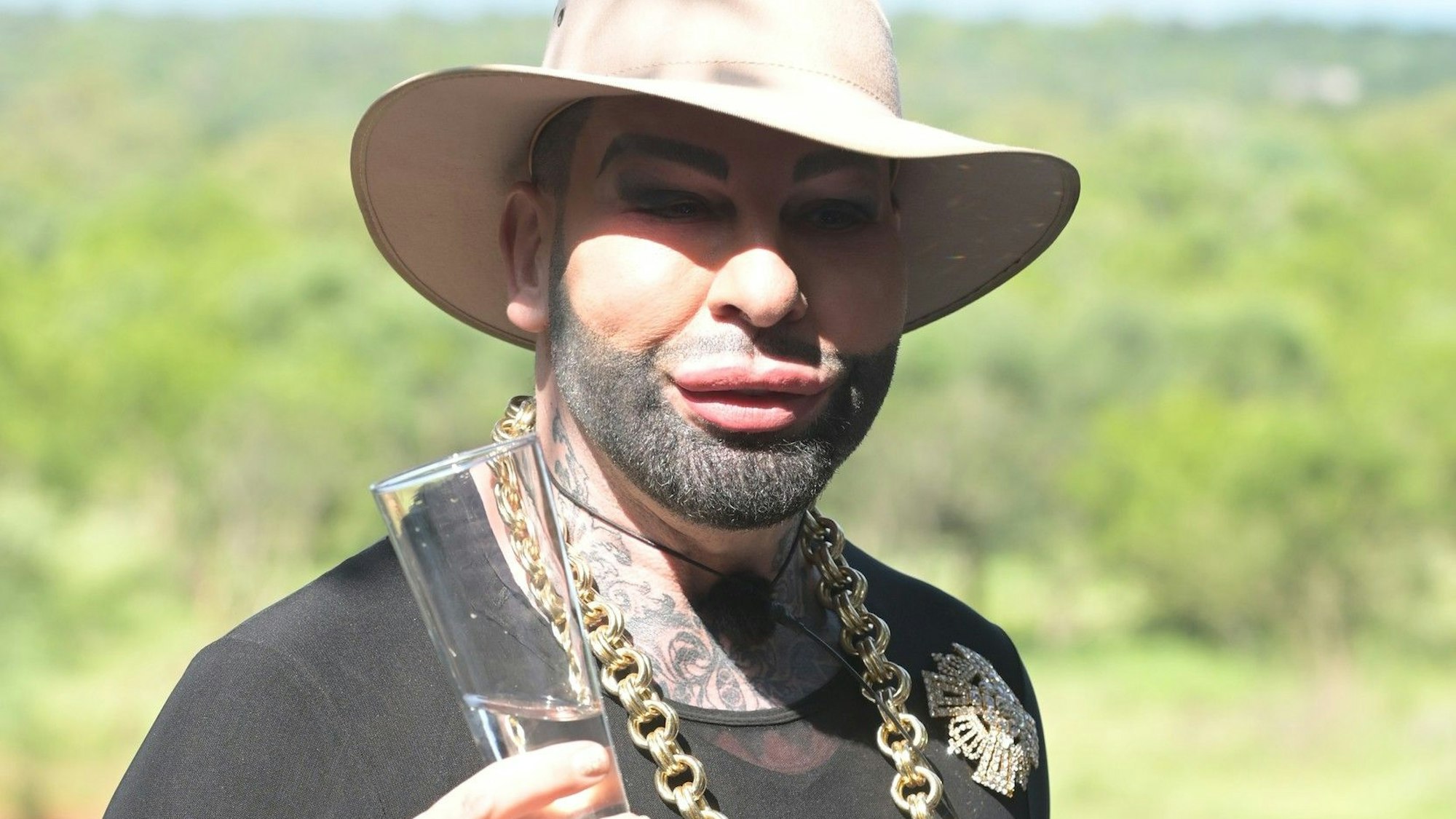 Dschungelcamp 2022: Mode-Schöpfer Harald Glööckler ist für viele Fans jetzt schon der Geheimfavorit.